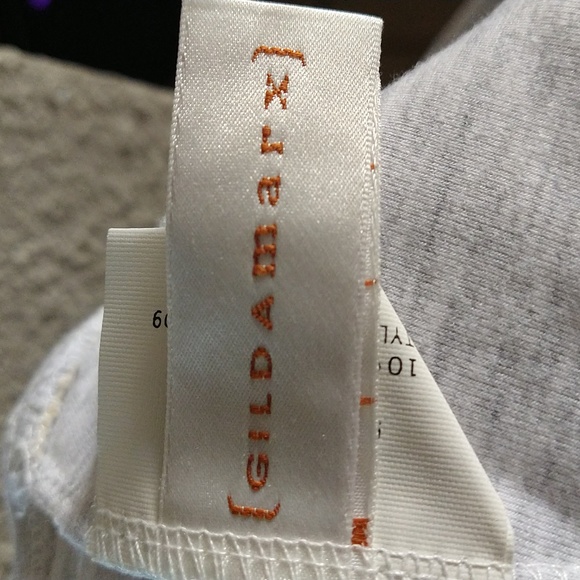 Zip-Up Front T Back Sports Top - Picture 3 of 3